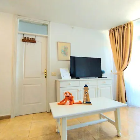 Amazing View Over The Ocean In Playa De Americas Appartement *